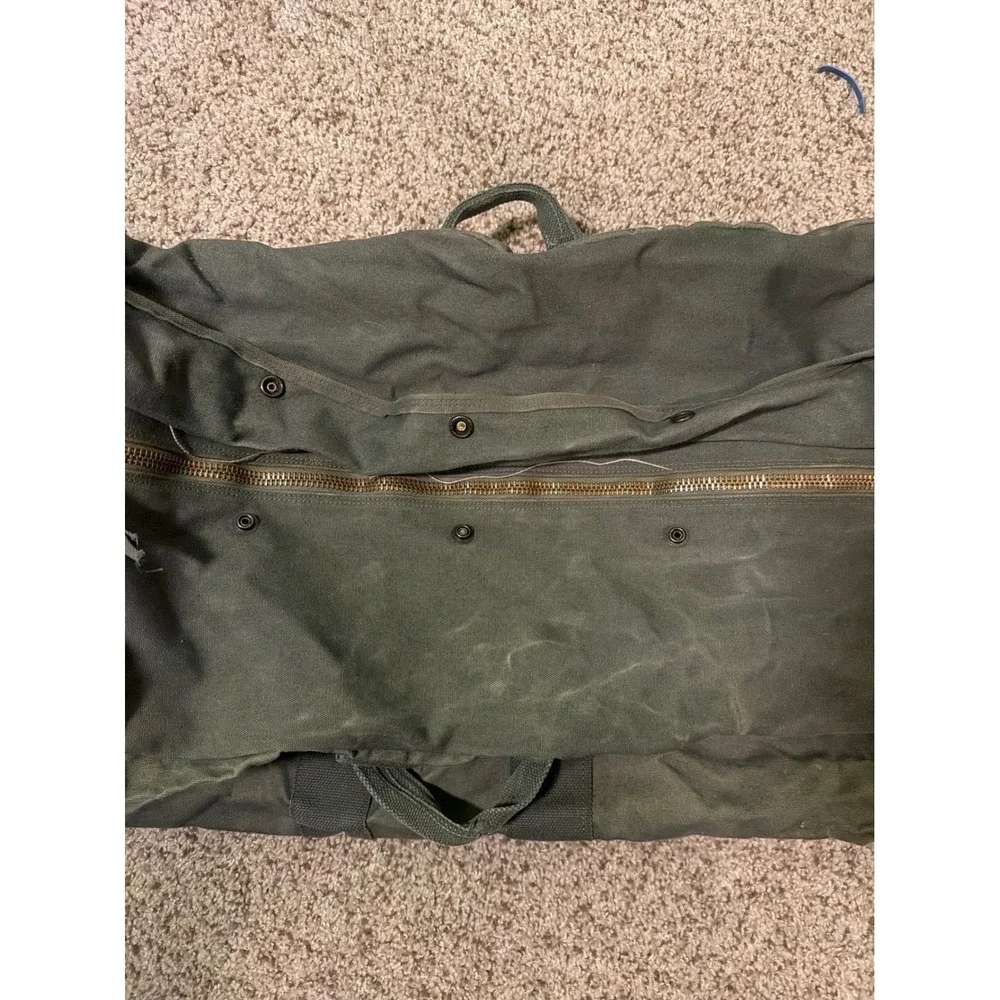 Vintage 1974 US Military Flyers Kit Bag Olive Drab Canvas Duffel 11-1-302